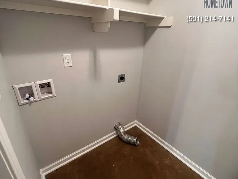 226 E Maple St — Photo 6