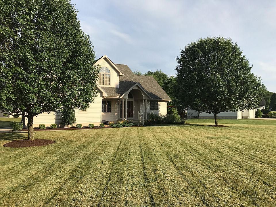 1st image of 605 Mallard Ct