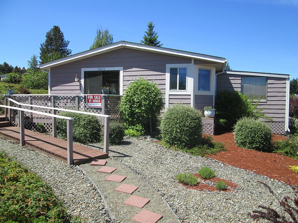 Front of the home & deck