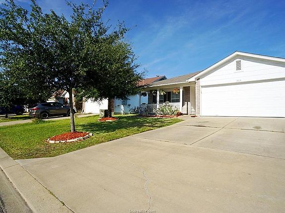 2nd image of 15115 Faircrest Dr