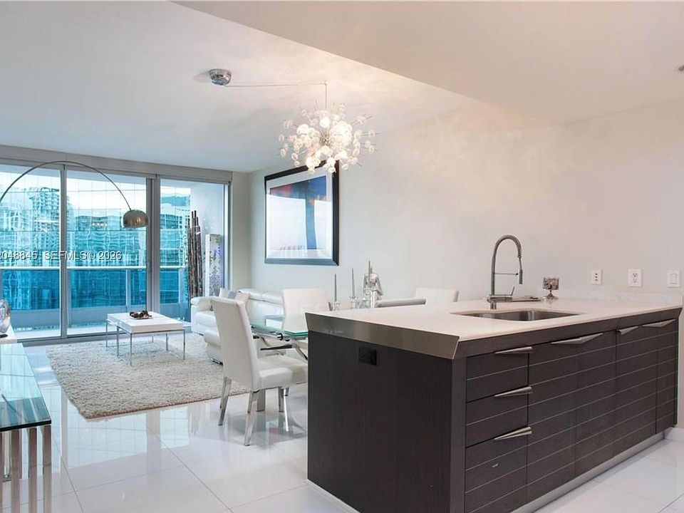 1st image of 200 Biscayne Boulevard Way APT 3209