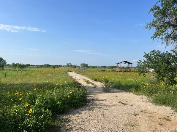 1797 COUNTY ROAD 7711 LOT 18, Devine, TX 78016