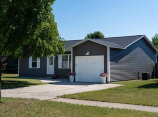 1037 Sweeney St, Mount Pleasant, MI