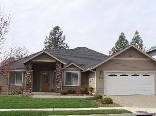 300 SW Hudson Ln, Grants Pass, OR 97526