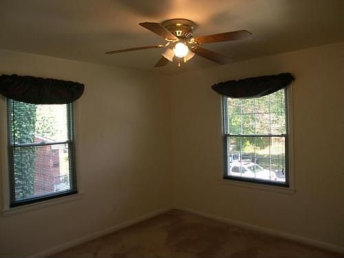 4th image of 3105 Rosemary Ln