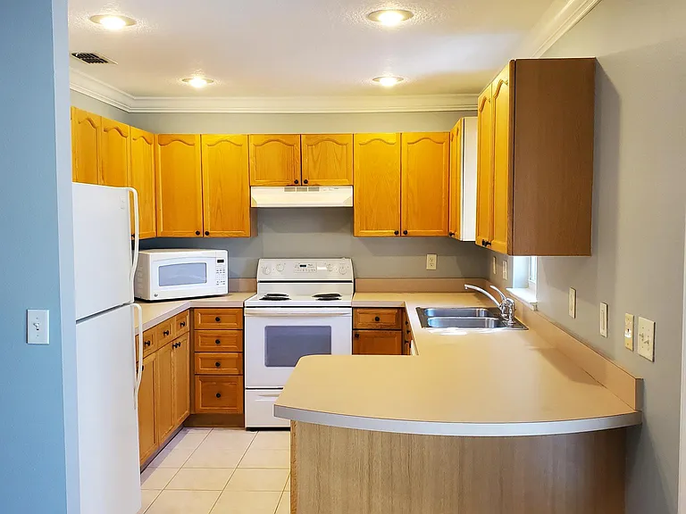 5660 Samter Ct — Photo 5