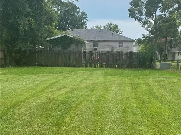 240 Della Ln, Westwego, LA 70094