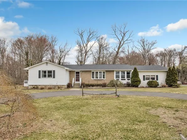 16 Fox Drive, Seymour, CT 06483