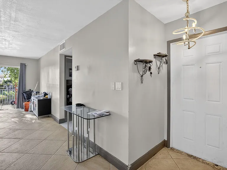 1250 SW 113th Ter #201 — Photo 5