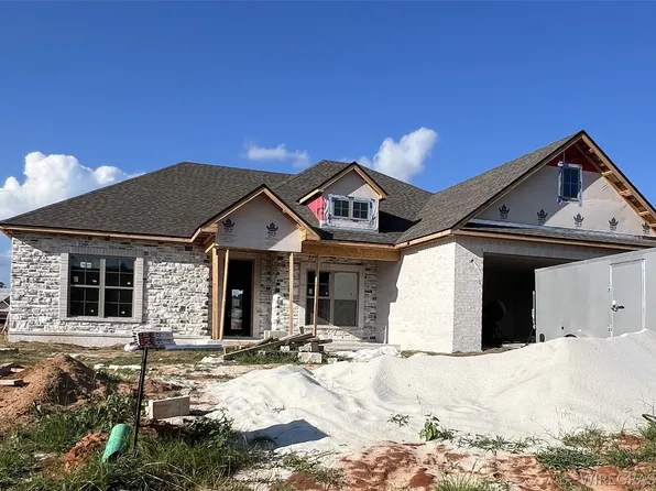 409 Bella Dr, Enterprise, AL 36330
