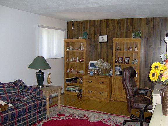 5th image of 33 Tupper Ave