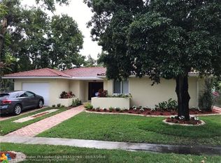 5702 SW 49th St, South Miami, FL 33155