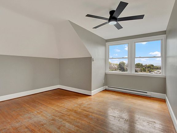 3rd image of 715 Oak Hill Ave APT 3N
