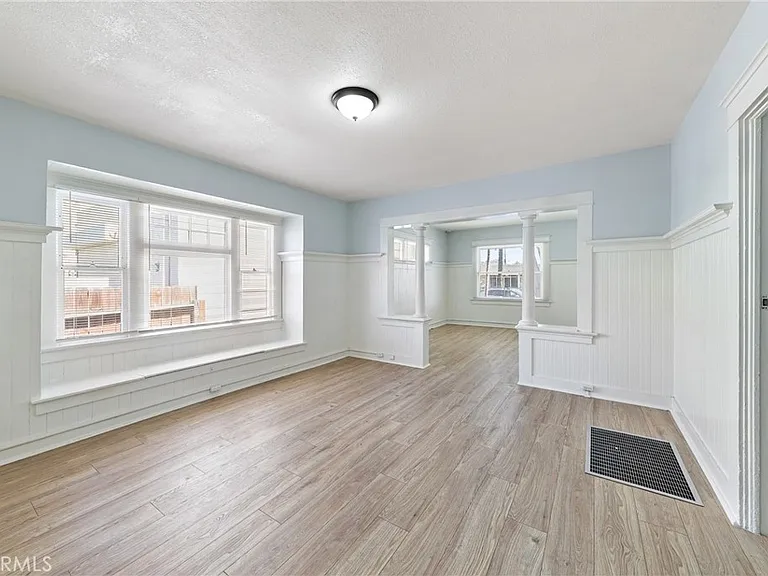 15329 S Paramount Blvd — Photo 12