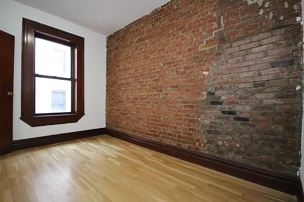 Rented by Compass | media 21