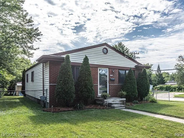 3800 Elmhurst Ave, Royal Oak, MI 48073