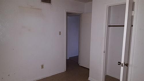 2nd image of 601 Westview Cir APT B