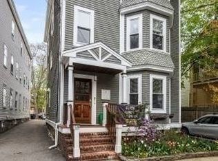 128 Chestnut St #1, Brookline, MA 02445