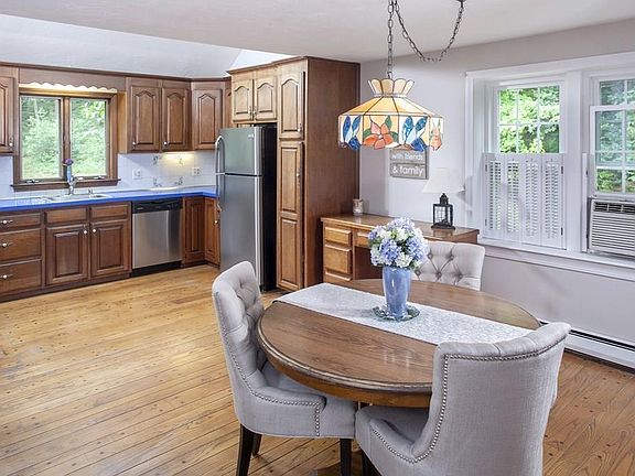 4th image of 7 Silver Lake Dr