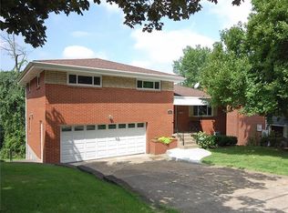 120 Susan Dr, Pittsburgh, PA