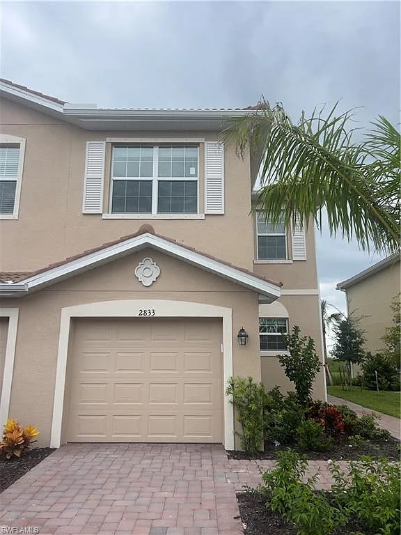 3 bed, 2.5 bath, 1871 sqft, $2,150 — Photo 1