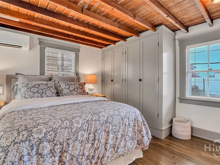 410 1/2 E Victory Dr #CARRIAGE HOUSE — Photo 19