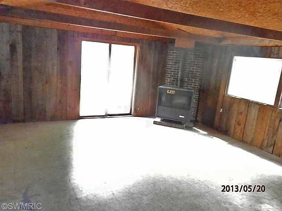 4th image of 150 1st Ave