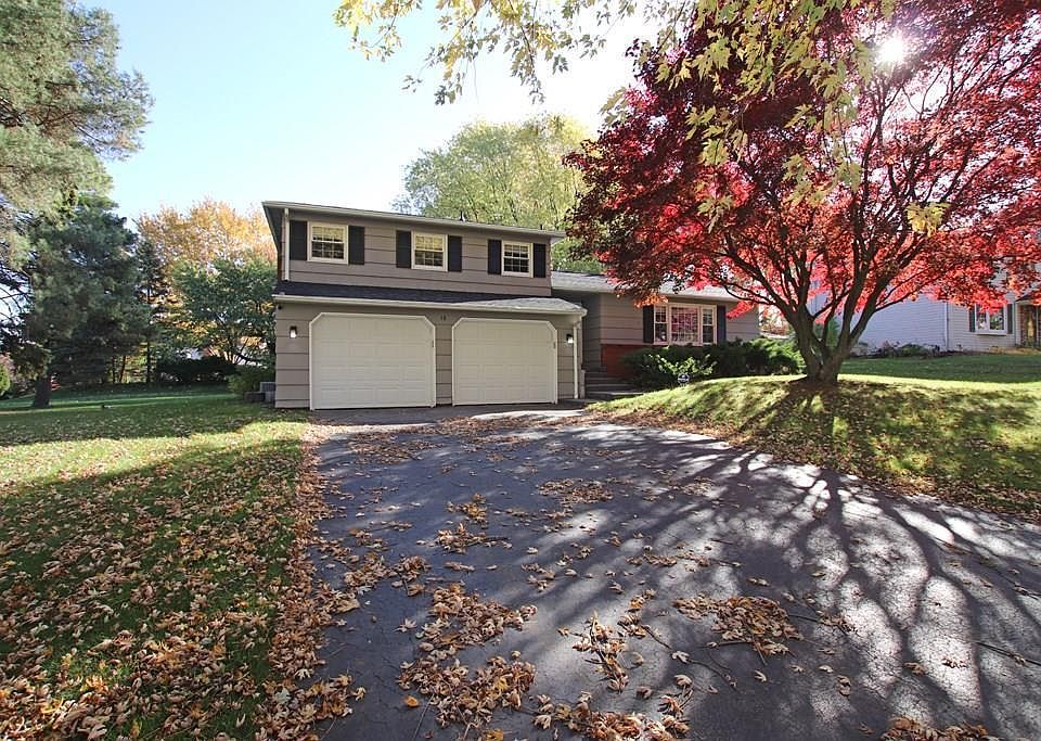 1st image of 18 Candlewood Dr