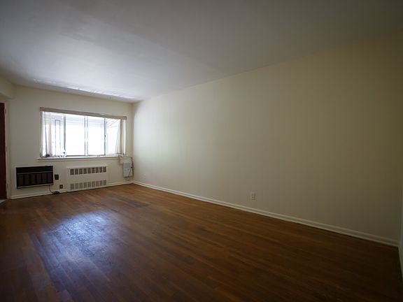 2nd image of 1912 E 51st St