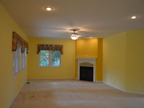 5th image of 21 Trentwood Ct