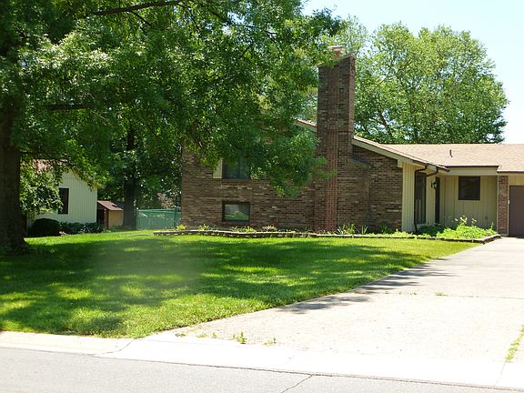 2nd image of 3387 Triplecrown Dr