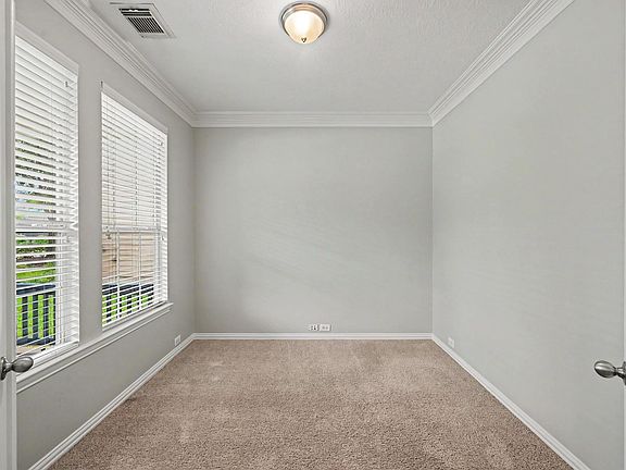 3rd image of 79 Chipwyck Way