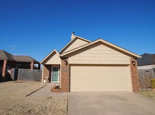 1307 SW 22nd St, Moore, OK 73170