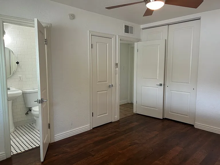 1415 W 7th St — Photo 17