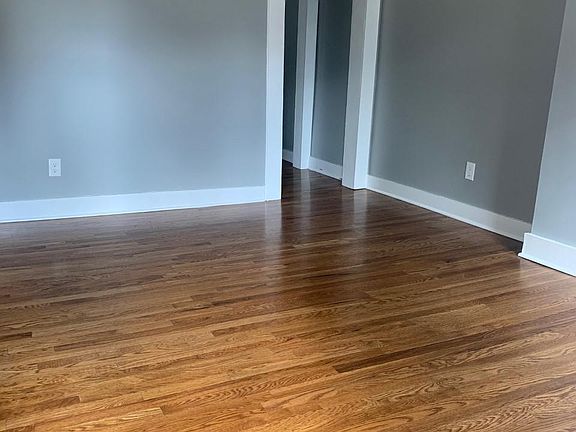 2nd image of 1109 Highland St