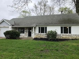 27280 Markbarry Dr, Euclid, OH 44132