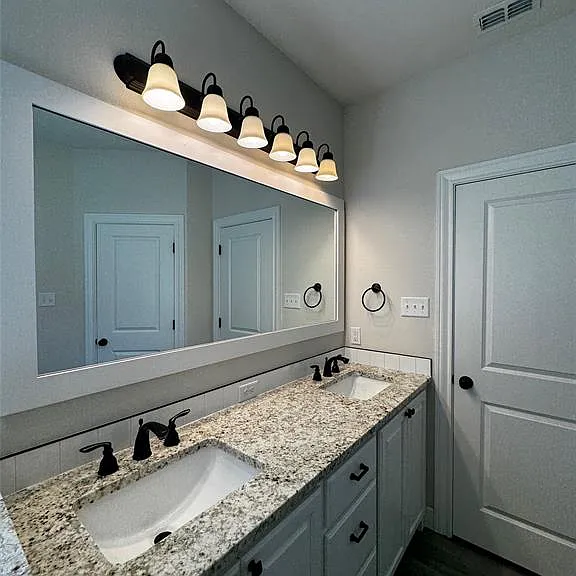331 Sophia Ln — Photo 17
