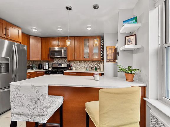 3rd image of 65-15 Yellowstone Blvd #3H
