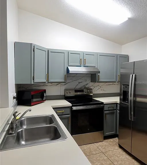 540 W Comstock Ave — Photo 5