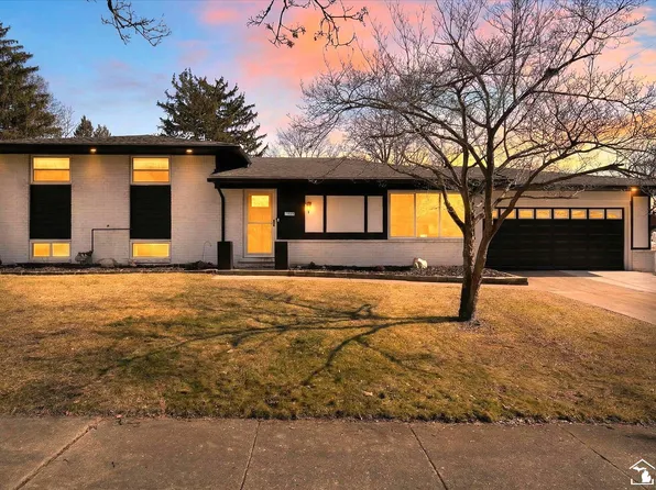 7060 Brookside Dr, Lambertville, MI 48144
