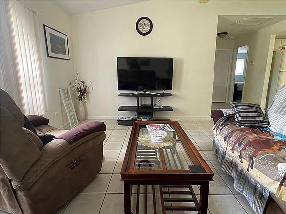 3rd image of 1314 SE 23rd Ter
