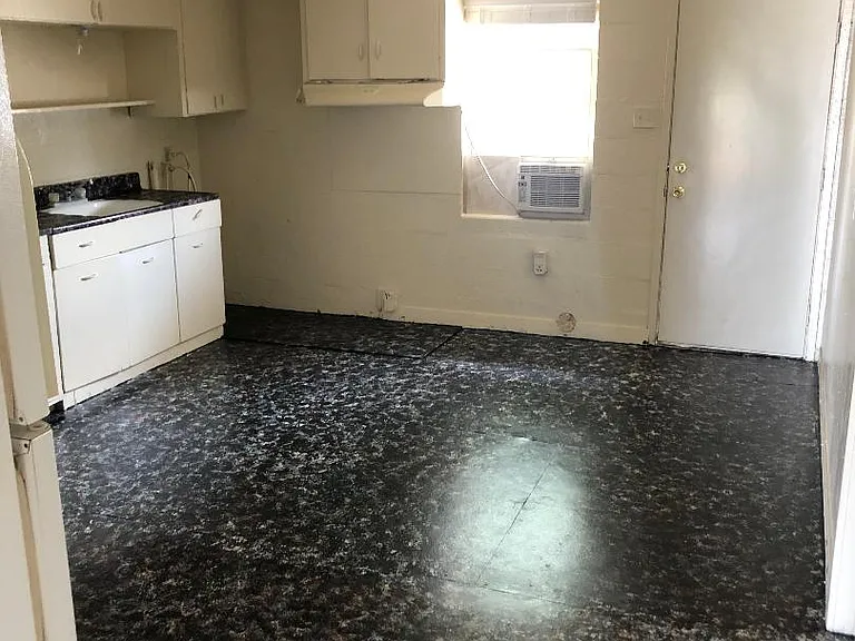 203 N Colpitts Blvd — Photo 4