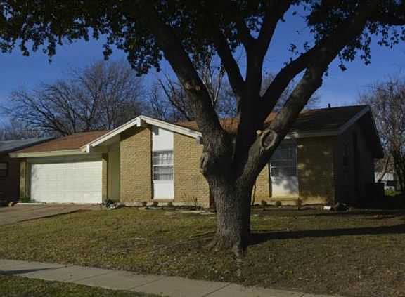 2nd image of 1501 Harvest Hill Ln
