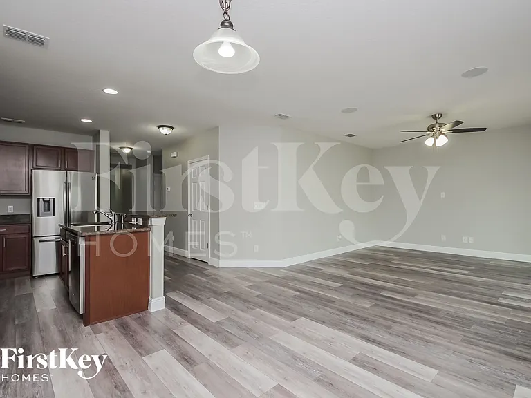 347 Ironwood Dr — Photo 5