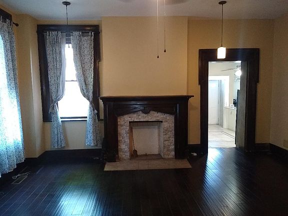 5th image of 1026 E Mound St #A