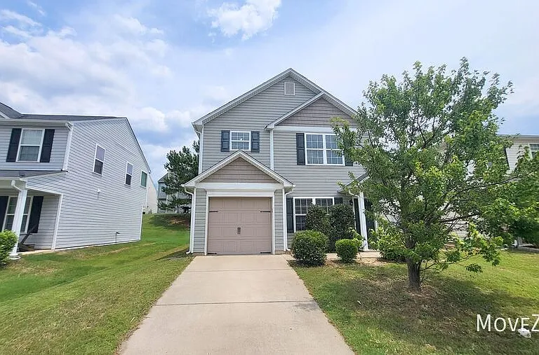 1637 Brownairs Ln — Photo 2