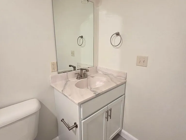 43 W Main St — Photo 12