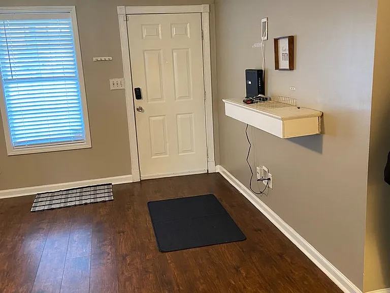 1658 Georgia Ave SW — Photo 38
