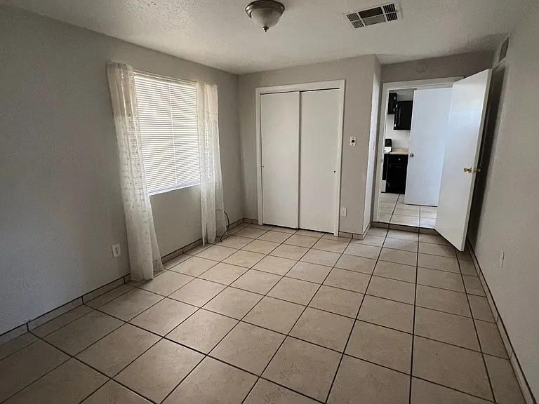 1355 Roosevelt St — Photo 11
