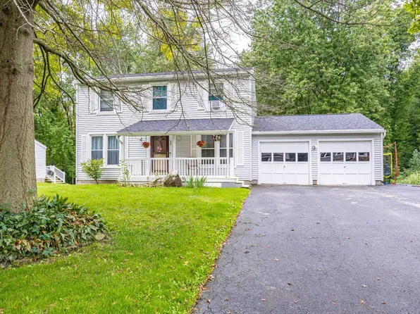 33 Covered Wagon Trl, West Henrietta, NY 14586